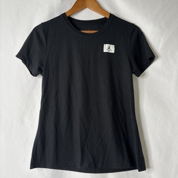 Nike Jordan Women's M Slim Fit Logo T-Shirt Black Basketball Athletic Tee - Picture 1 of 5